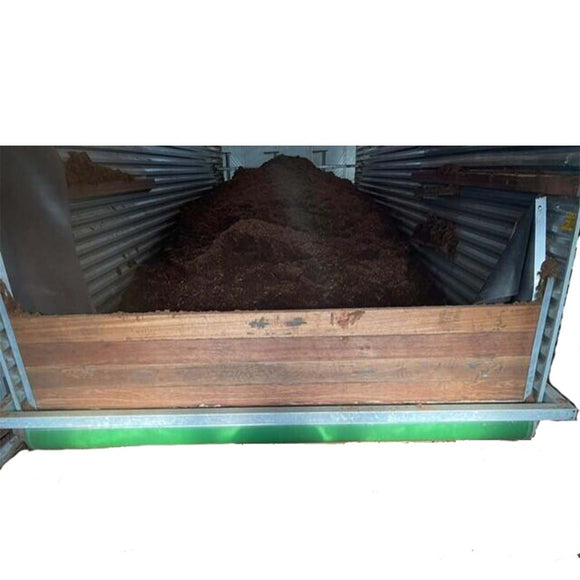 Neat Heto potting soil bunker, 9 meters long