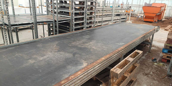 Visser buffer belt with pusher and control cabinet.